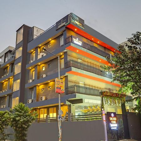 Hotel Red York By Byob Hotels Noida Zewnętrze zdjęcie