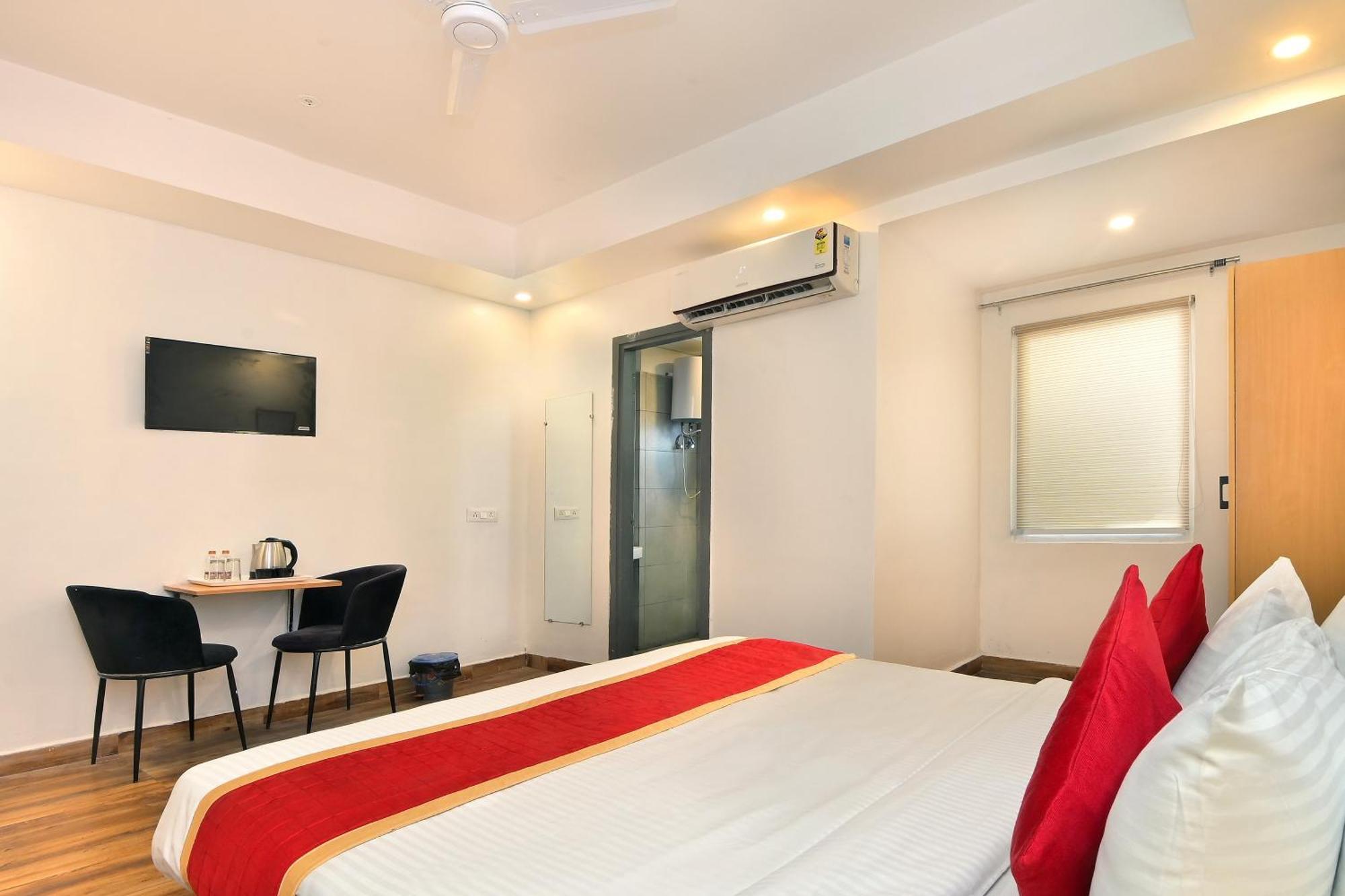 Hotel Red York By Byob Hotels Noida Zewnętrze zdjęcie