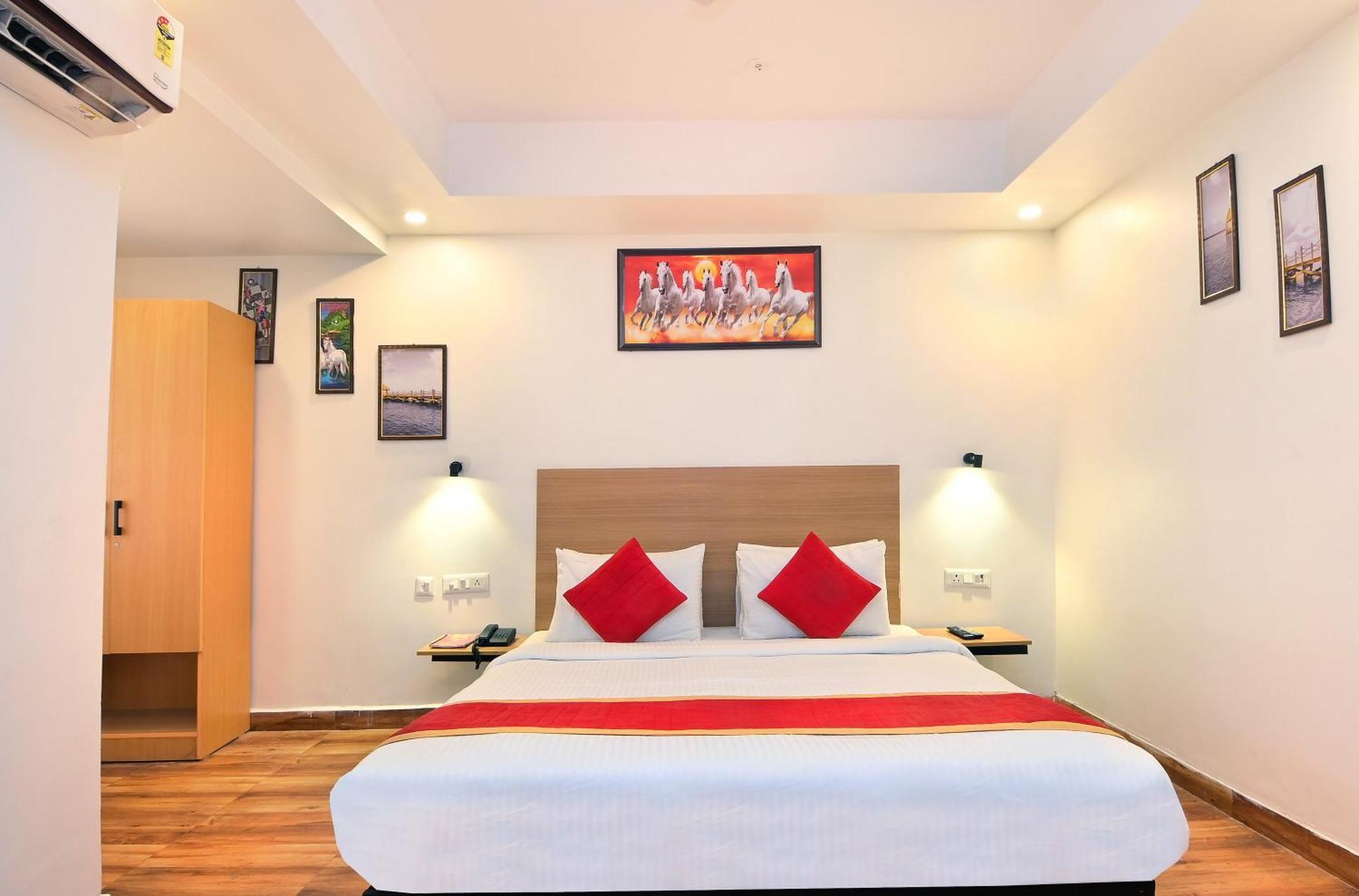 Hotel Red York By Byob Hotels Noida Zewnętrze zdjęcie