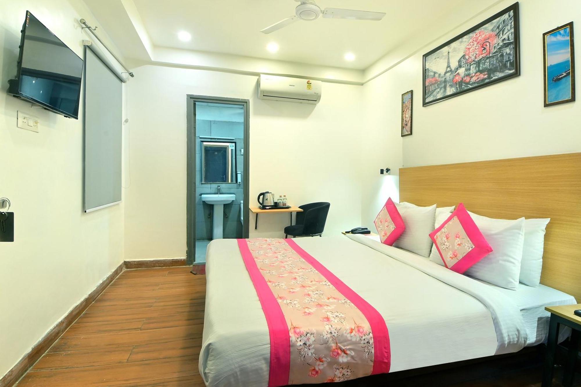 Hotel Red York By Byob Hotels Noida Zewnętrze zdjęcie