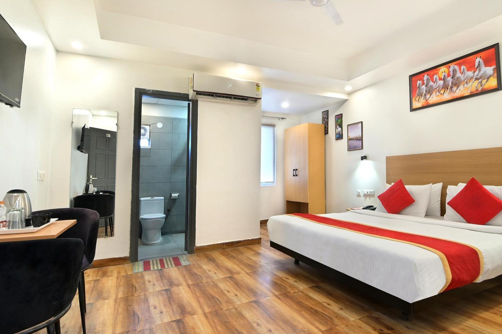 Hotel Red York By Byob Hotels Noida Zewnętrze zdjęcie