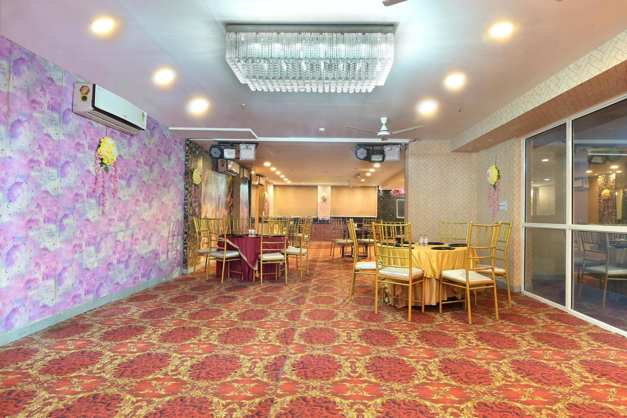 Hotel Red York By Byob Hotels Noida Zewnętrze zdjęcie