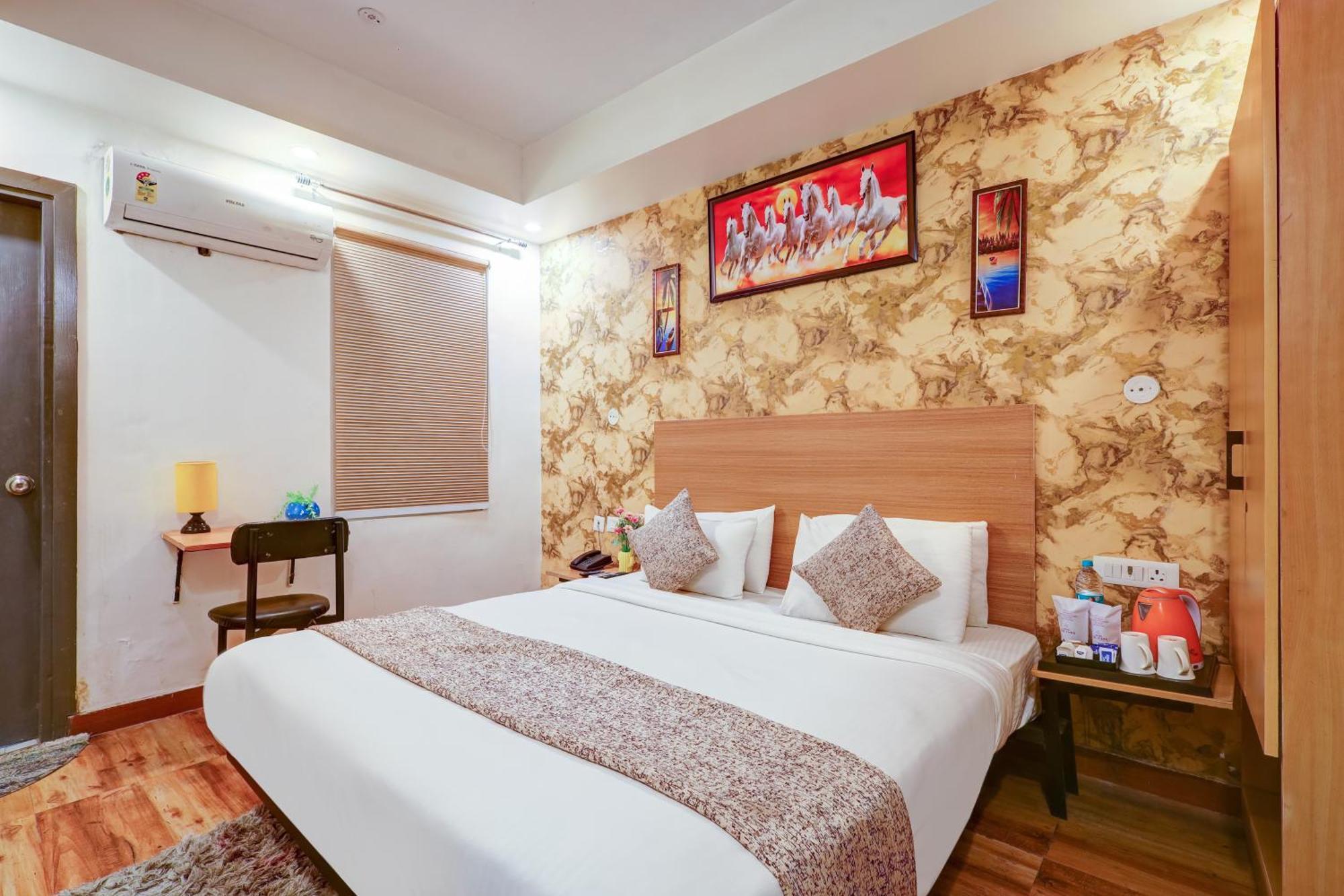 Hotel Red York By Byob Hotels Noida Zewnętrze zdjęcie