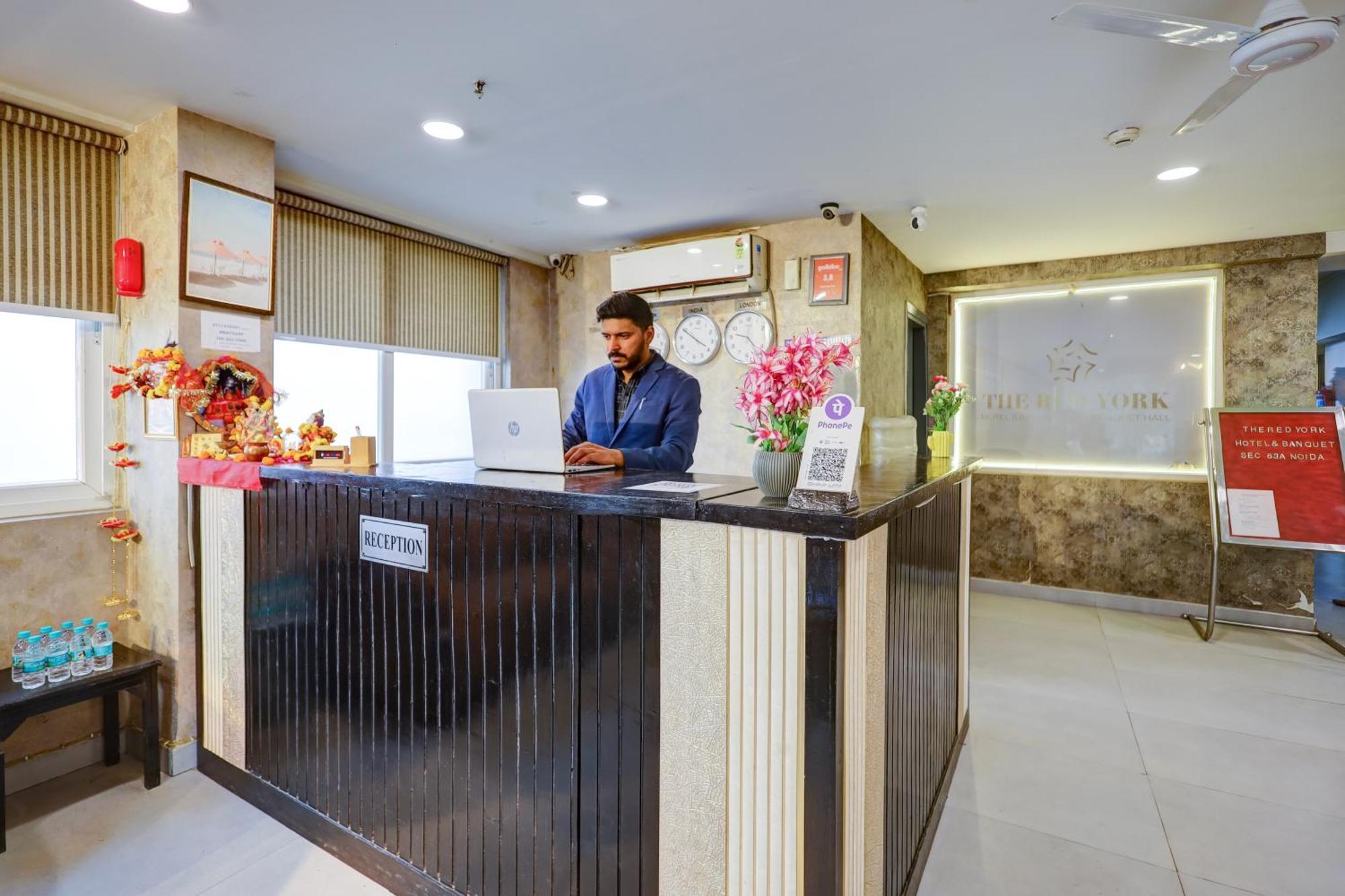 Hotel Red York By Byob Hotels Noida Zewnętrze zdjęcie