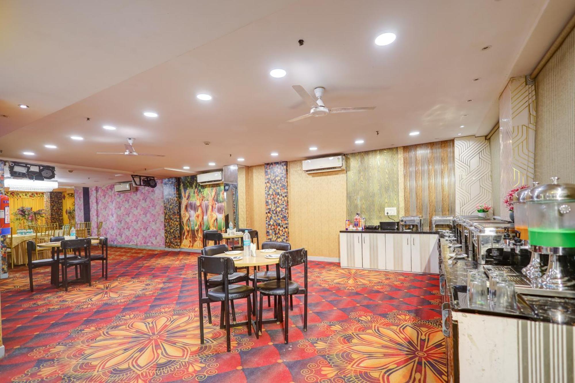 Hotel Red York By Byob Hotels Noida Zewnętrze zdjęcie