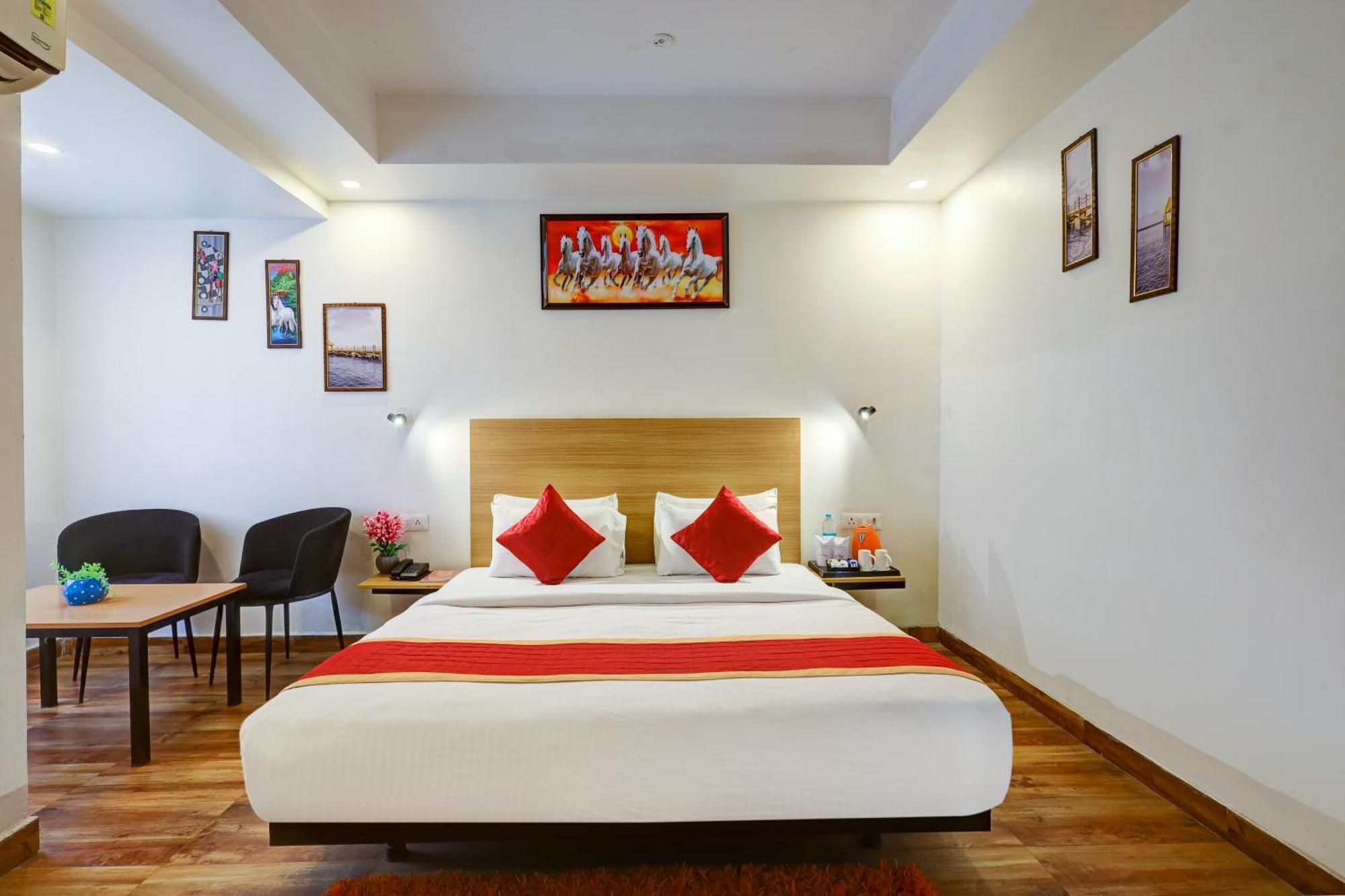 Hotel Red York By Byob Hotels Noida Zewnętrze zdjęcie