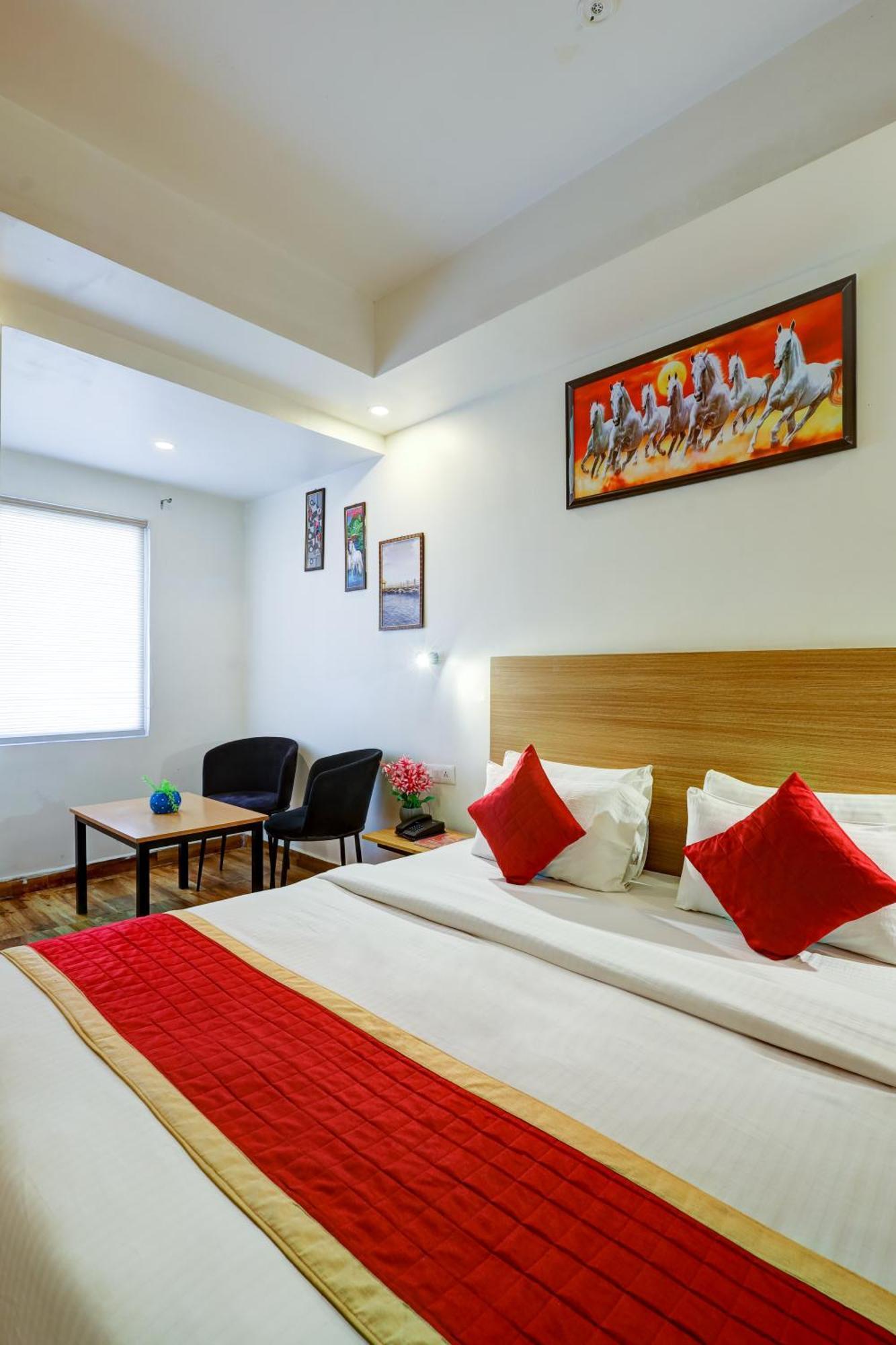 Hotel Red York By Byob Hotels Noida Zewnętrze zdjęcie