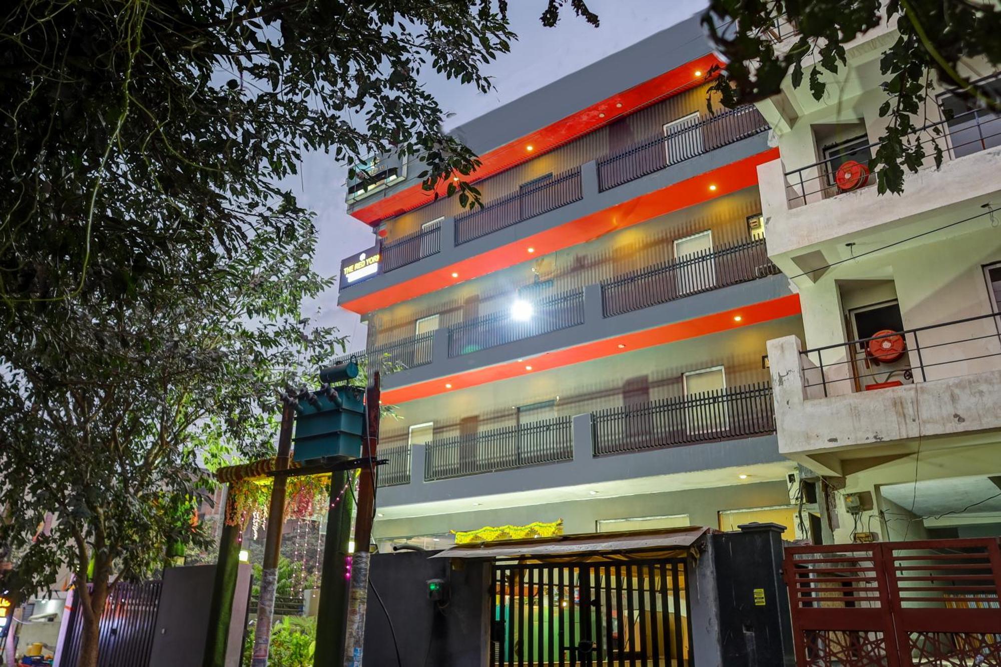 Hotel Red York By Byob Hotels Noida Zewnętrze zdjęcie