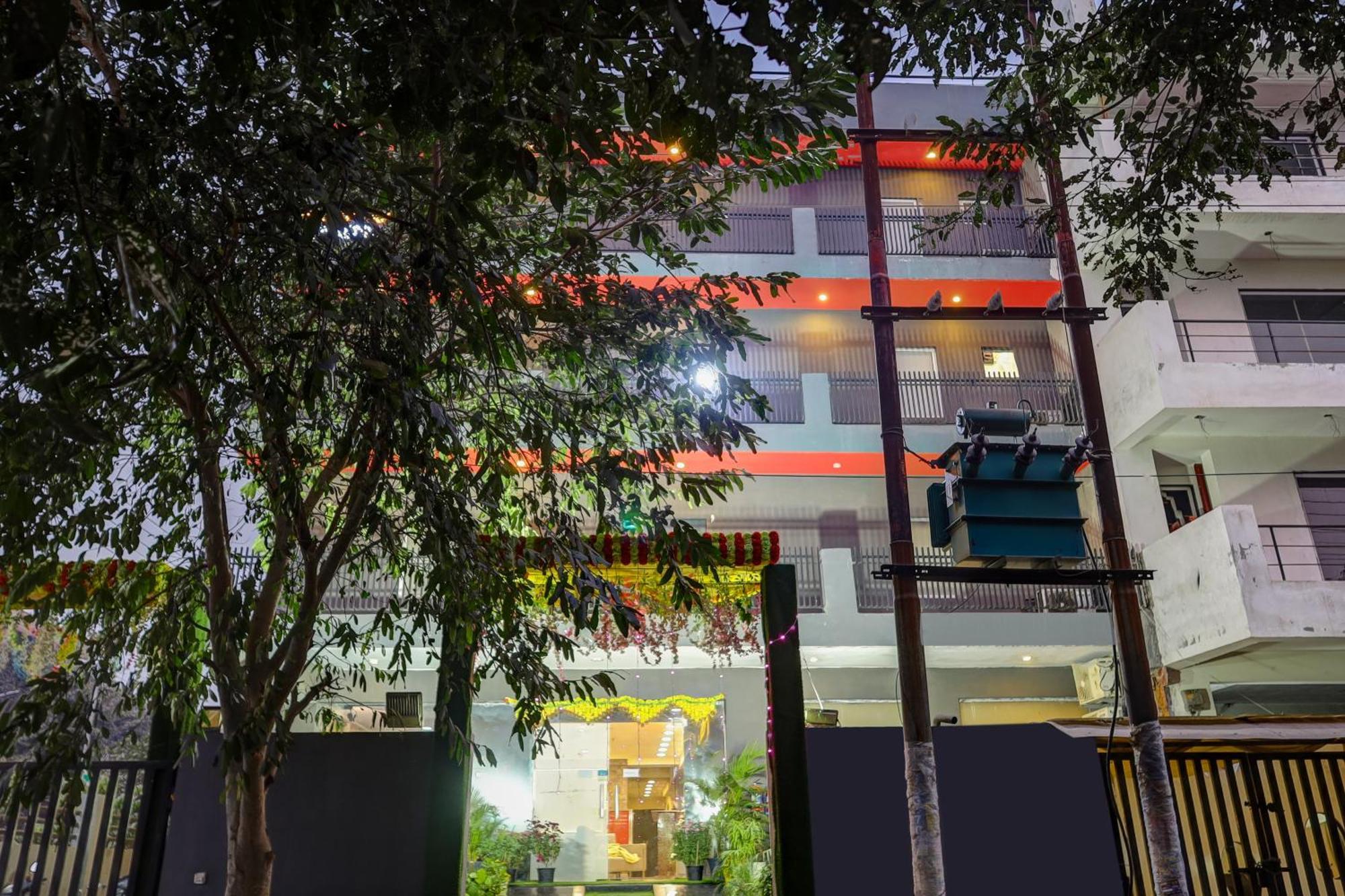 Hotel Red York By Byob Hotels Noida Zewnętrze zdjęcie