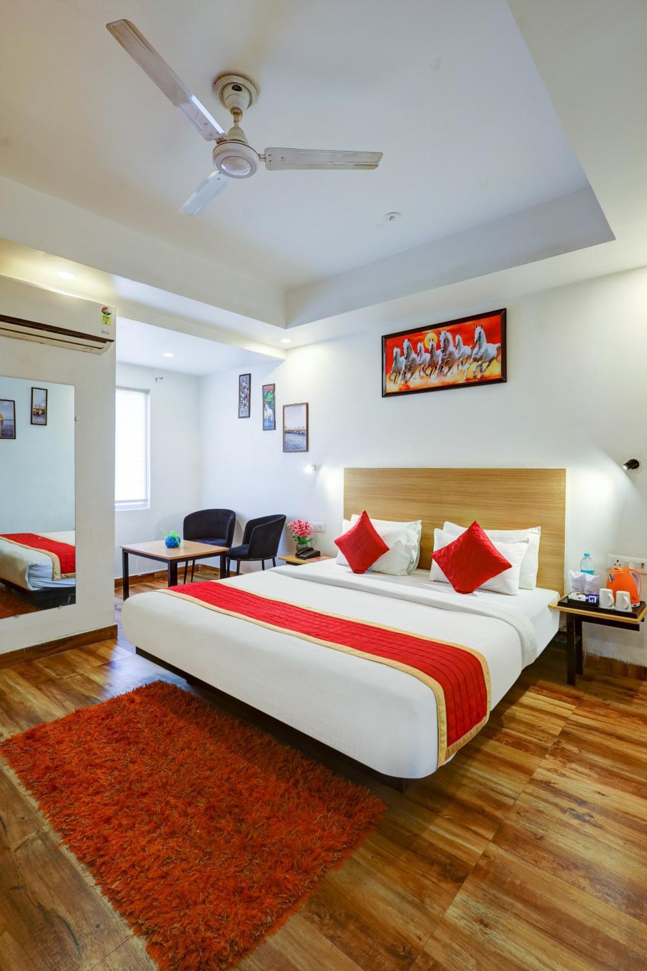 Hotel Red York By Byob Hotels Noida Zewnętrze zdjęcie